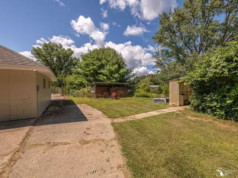 Exterior - 8706 Abbey, Jackson, MI 49201 photo 5 of 15
