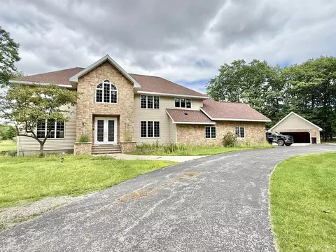 6 Grand, Gladstone, MI 49837