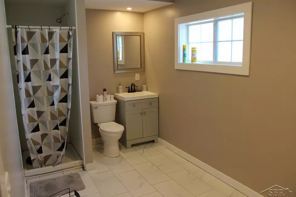 Bath - 512 Germania, Bay City, MI 48706 photo 2 of 5