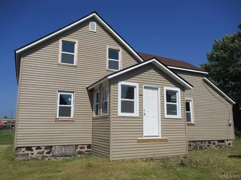 56430-56432 Middle #56432 MIDDLE ST, Calumet, MI 49913