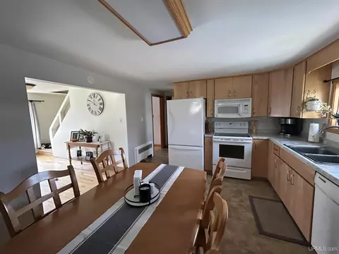1830 Cindy, Ishpeming, MI 49849 photo 6