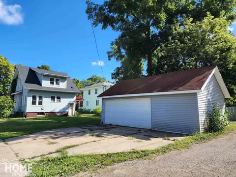 Exterior - 800 E Main, Owosso, MI 48867 photo 2 of 3