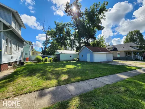 Exterior - 800 E Main, Owosso, MI 48867 photo 3 of 3