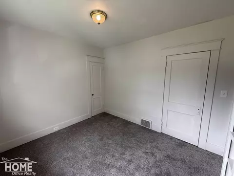 Bedroom - 800 E Main, Owosso, MI 48867 photo 5 of 6