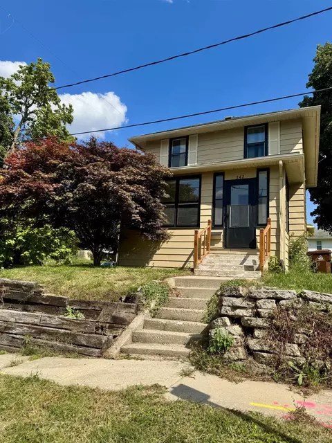 342 Pearl, Ionia, MI 48846