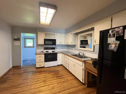 Kitchen - 214 Hickory, Munising, MI 49862 photo 2 of 2