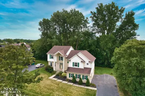 42973 Pond Blf, Belleville, MI 48111