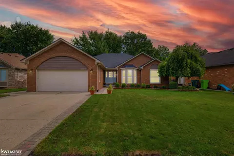 46146 Snowbird, Macomb, MI 48044