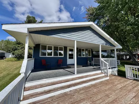 893 Quillette, Beaverton, MI 48612