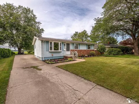 255 Crampton, Monroe, MI 48162