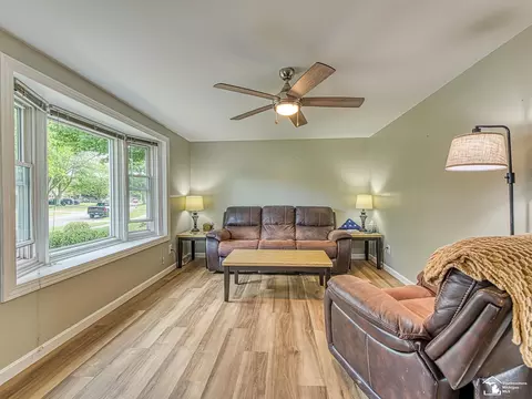 Living - 255 Crampton, Monroe, MI 48162 photo 2 of 3