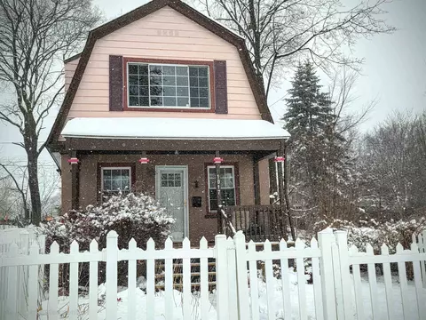 1017 Perry, Flint, MI 48504