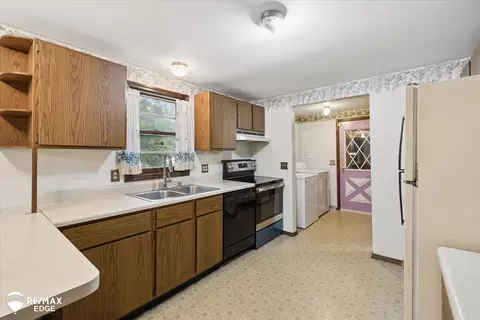 Kitchen - 6426 Bonnie, Flushing, MI 48433 photo 1 of 4