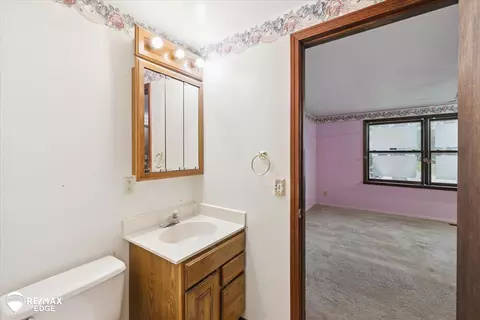 Bath - 6426 Bonnie, Flushing, MI 48433 photo 3 of 5