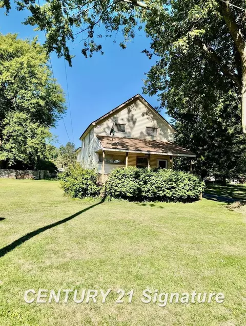 7935 Carl, Freeland, MI 48623