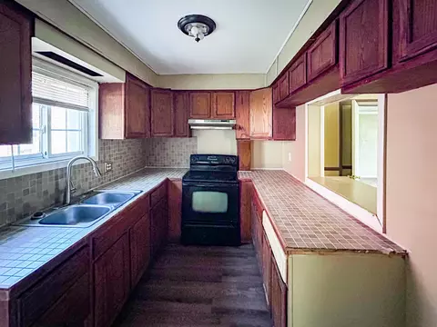 Kitchen - 854 Perry, Flint, MI 48504 photo 1 of 1
