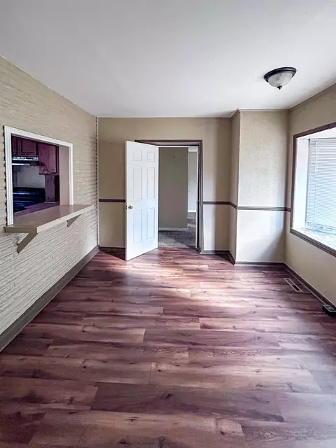 Living - 854 Perry, Flint, MI 48504 photo 1 of 3