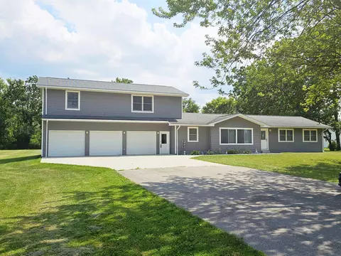 1735 S Fraser, Kawkawlin, MI 48631