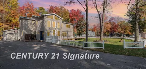 7451 N Narragannett, Hope, MI 48628