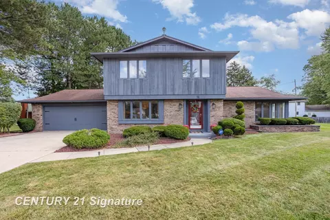 16 Ghia, Saginaw, MI 48602