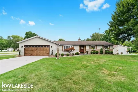 4450 Canterbury, Port Huron, MI 48060