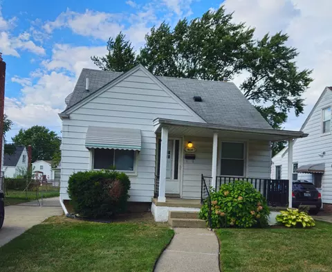 8239 Standard, Center Line, MI 48015
