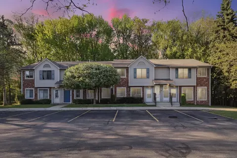 27627 Harrison Woods, Harrison Township, MI 48045