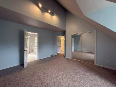 Bedroom - 6464 E 100th, Newaygo, MI 49337 photo 2 of 6