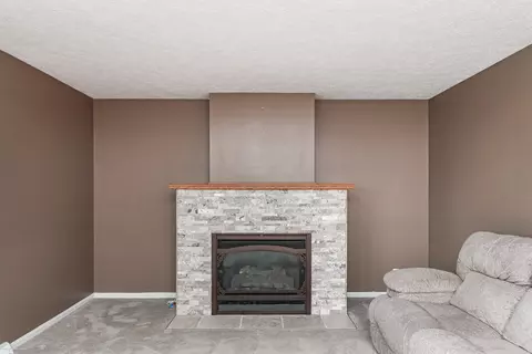 21700 Brookside N #33, Macomb, MI 48044 photo 4