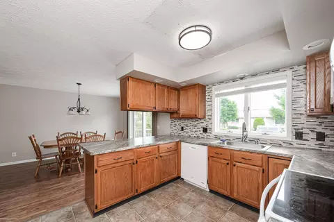 21700 Brookside N #33, Macomb, MI 48044 photo 8