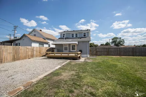 Exterior - 17048 Quarry, Riverview, MI 48193 photo 4 of 6