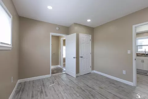 Entry Way - 17048 Quarry, Riverview, MI 48193 photo 4 of 5