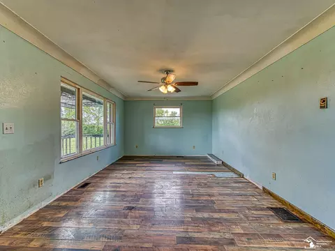 Living - 3615 Martell, Monroe, MI 48161 photo 3 of 5