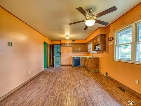 Living - 3615 Martell, Monroe, MI 48161 photo 4 of 5