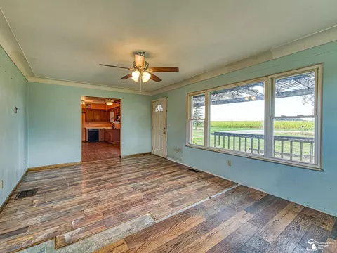 Living - 3615 Martell, Monroe, MI 48161 photo 2 of 5