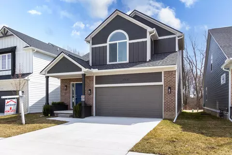 27632 Maryjane Ln E, Chesterfield, MI 48047