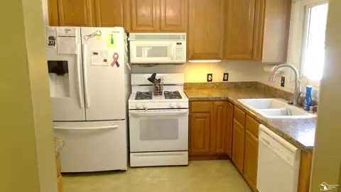 Kitchen - 414 Theodore, Monroe, MI 48162 photo 1 of 2