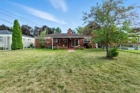 2403 Walter, Warren, MI 48092 photo 21