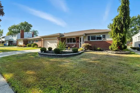 2403 Walter, Warren, MI 48092 photo 2