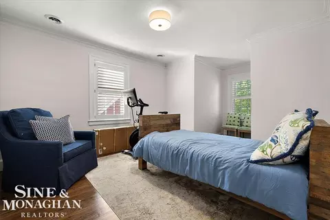Bedroom - 870 Washington, Grosse Pointe, MI 48230 photo 5 of 6
