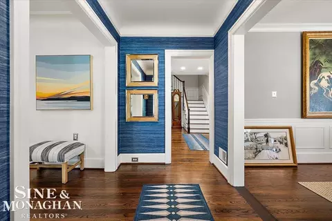 Entry Way - 870 Washington, Grosse Pointe, MI 48230 photo 2 of 5