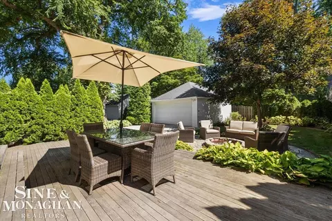Exterior - 870 Washington, Grosse Pointe, MI 48230 photo 4 of 7