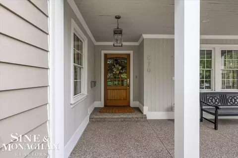 Exterior - 870 Washington, Grosse Pointe, MI 48230 photo 2 of 7