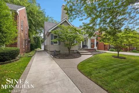 Exterior - 870 Washington, Grosse Pointe, MI 48230 photo 7 of 7