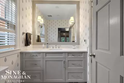 Bath - 870 Washington, Grosse Pointe, MI 48230 photo 2 of 10