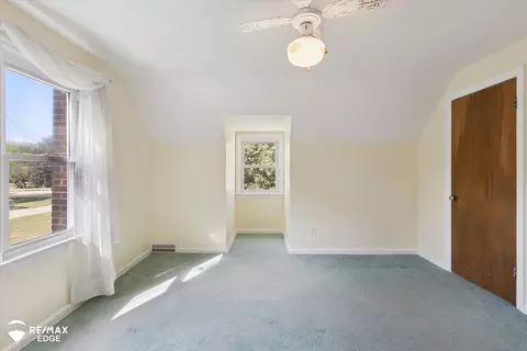 Bedroom - 6363 Flushing, Flushing, MI 48433 photo 4 of 8
