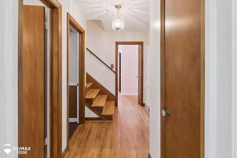 Entry Way - 6363 Flushing, Flushing, MI 48433 photo 2 of 3
