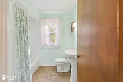Bath - 6363 Flushing, Flushing, MI 48433 photo 2 of 3