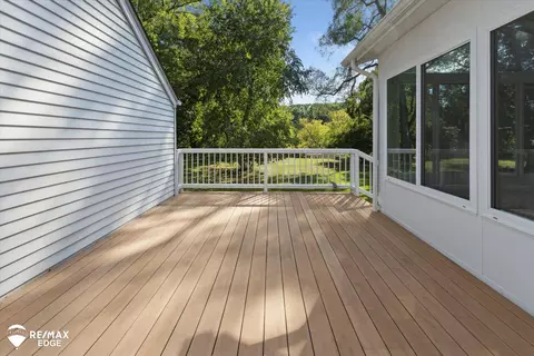 Exterior - 6363 Flushing, Flushing, MI 48433 photo 5 of 17