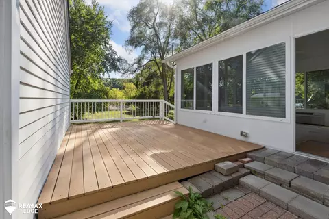 Exterior - 6363 Flushing, Flushing, MI 48433 photo 9 of 17